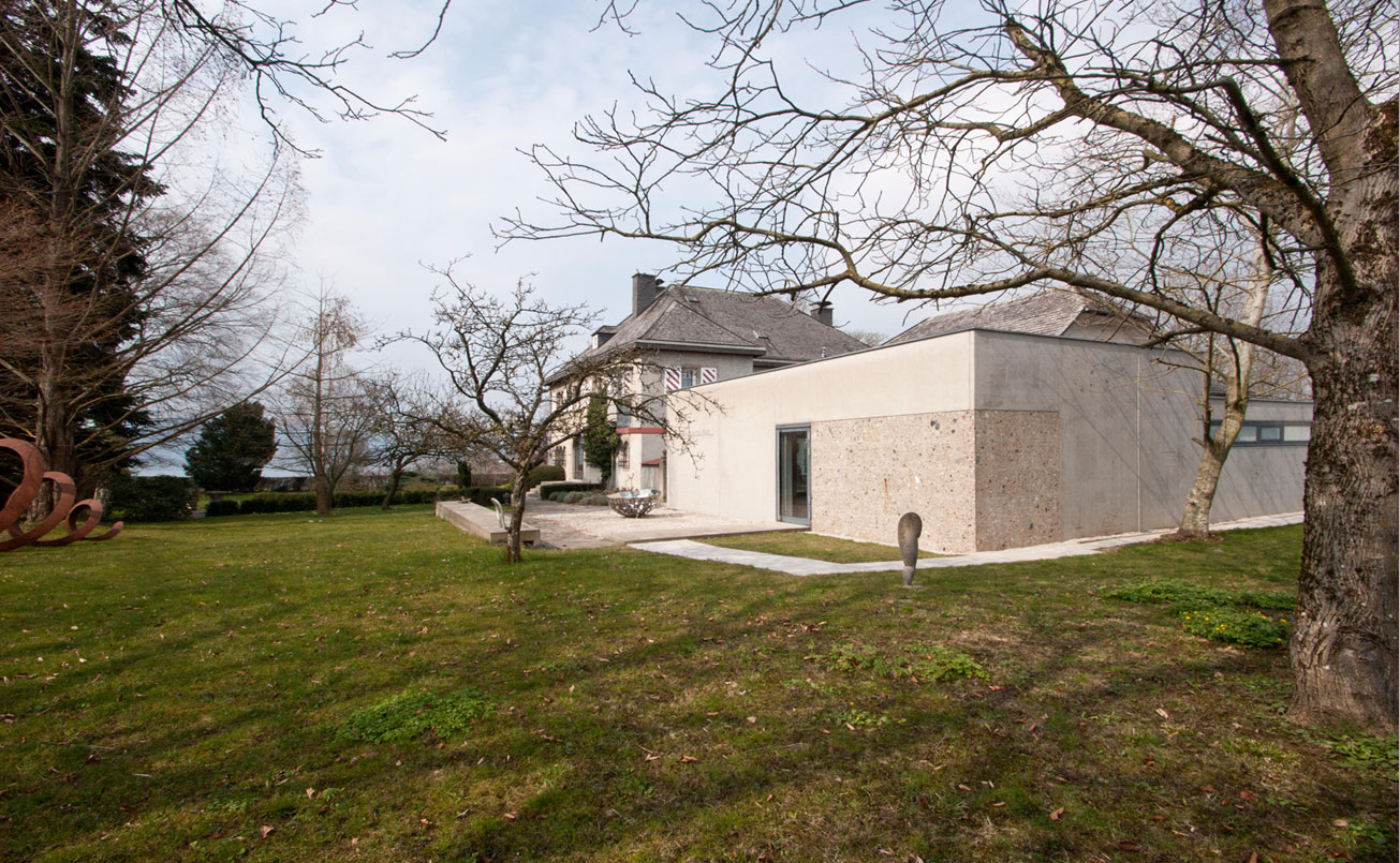 Galerie Petra Seiser, vormals Kaethe Zwach Galerie, Objektbau seit 2005 mit Villa und Parkanlage